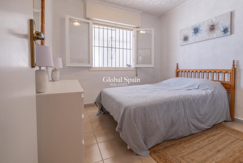 Wederverkoop - HUIS -
TORREVIEJA - El Chaparal