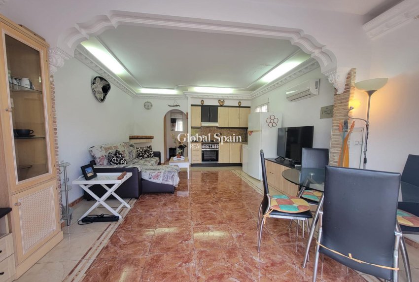 Wederverkoop - HUIS -
TORREVIEJA - El Chaparral