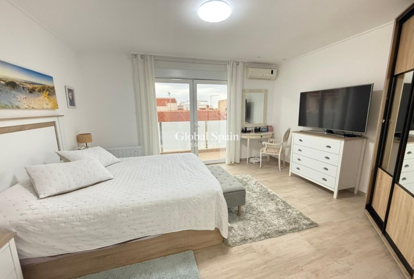 Wederverkoop - HUIS -
TORREVIEJA - El Chaparral