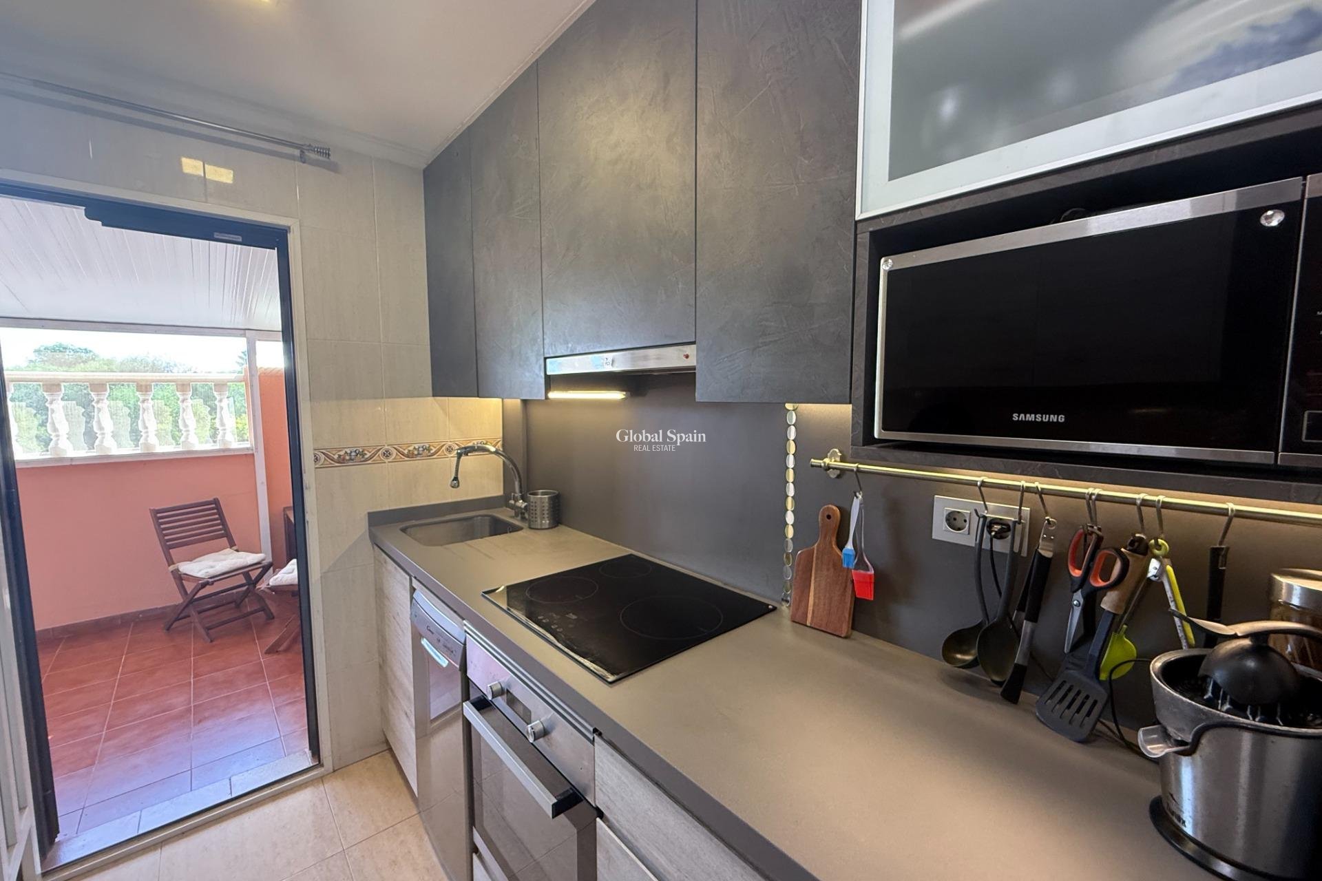 Wederverkoop - HUIS -
TORREVIEJA - El limonar