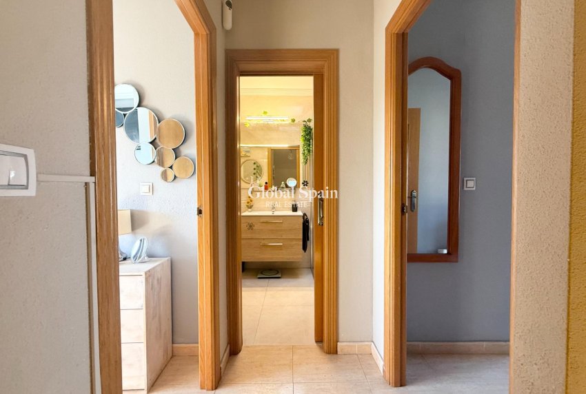 Wederverkoop - HUIS -
TORREVIEJA - El limonar