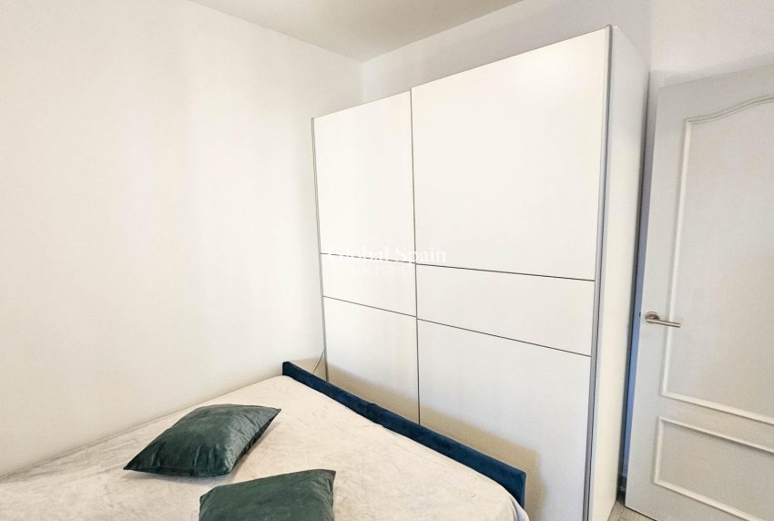 Wederverkoop - HUIS -
TORREVIEJA - El limonar