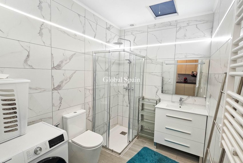 Wederverkoop - HUIS -
TORREVIEJA - El limonar