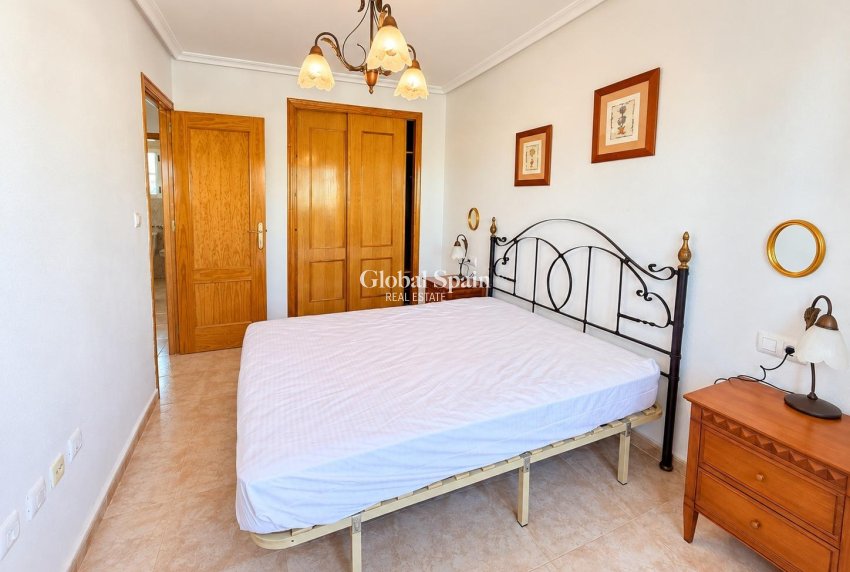 Wederverkoop - HUIS -
TORREVIEJA - El limonar