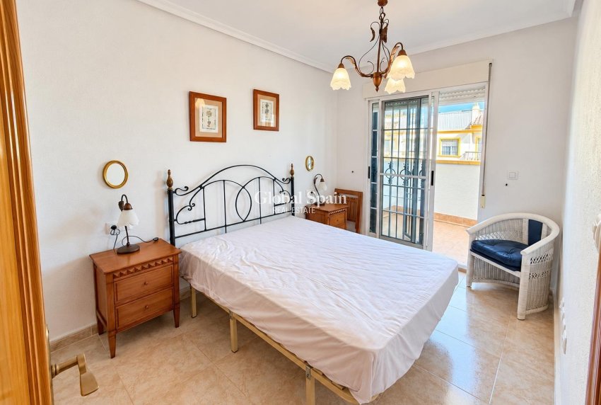 Wederverkoop - HUIS -
TORREVIEJA - El limonar