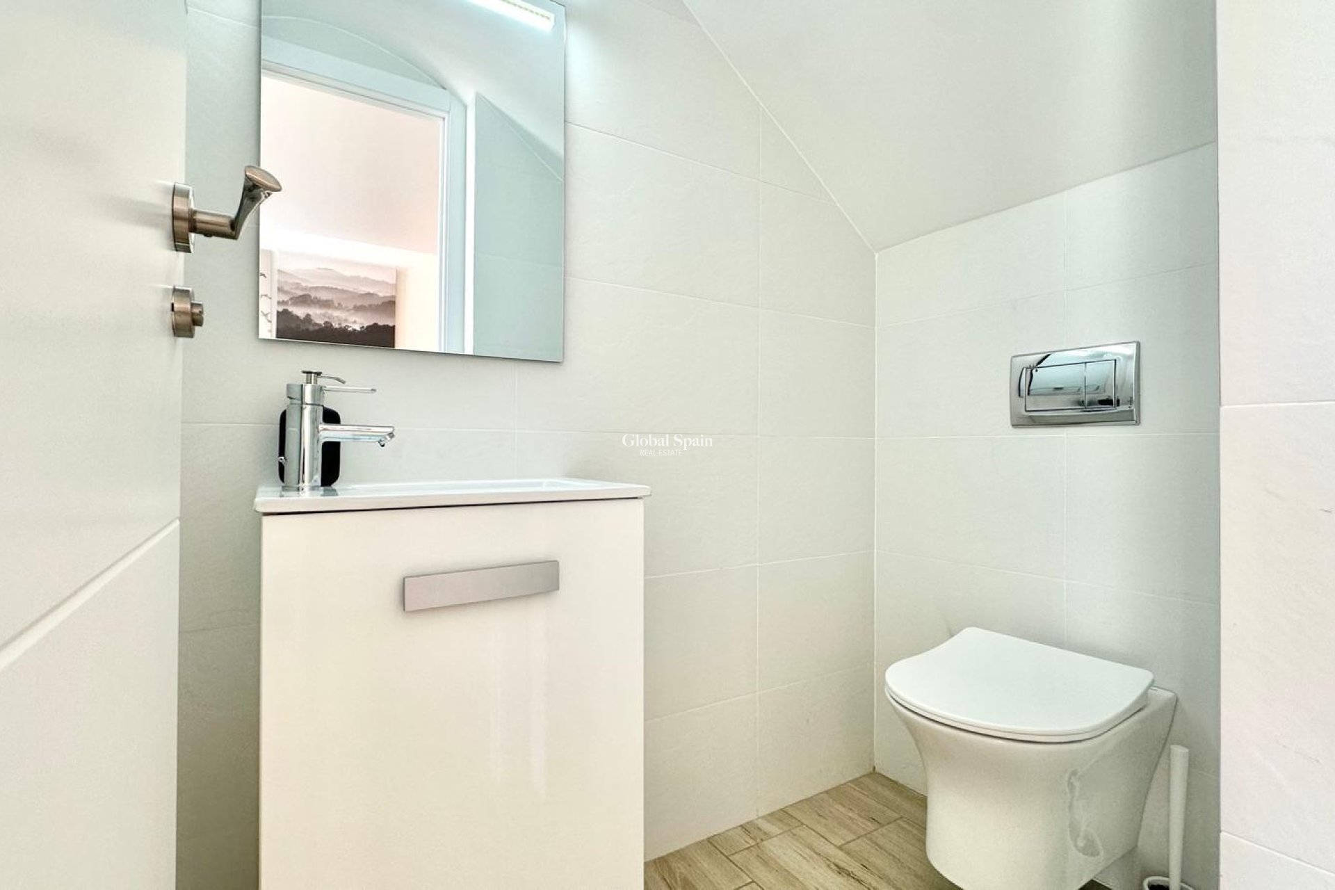 Wederverkoop - HUIS -
TORREVIEJA - Estacion de autobuses