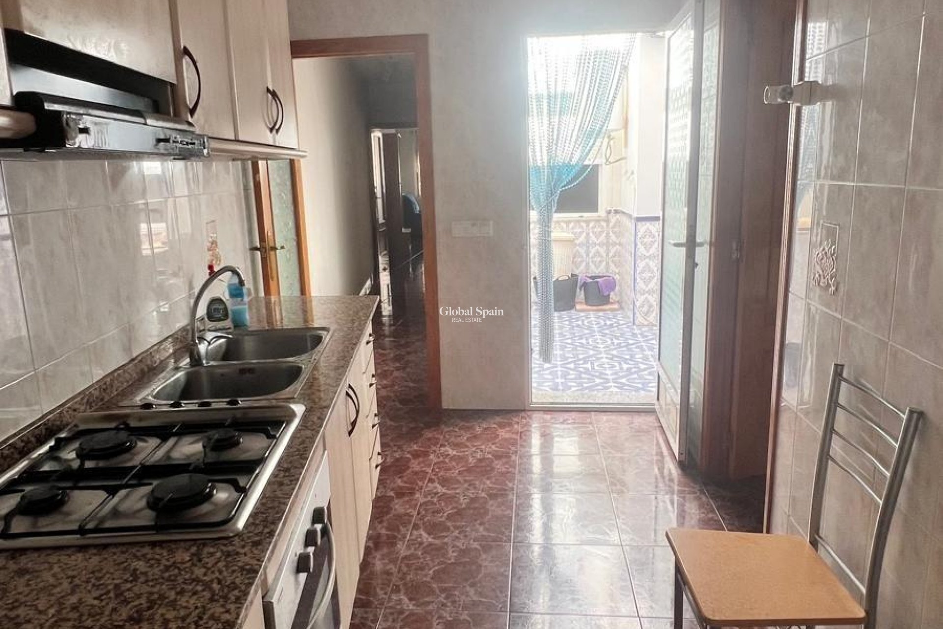 Wederverkoop - HUIS -
TORREVIEJA - Estacion de autobuses