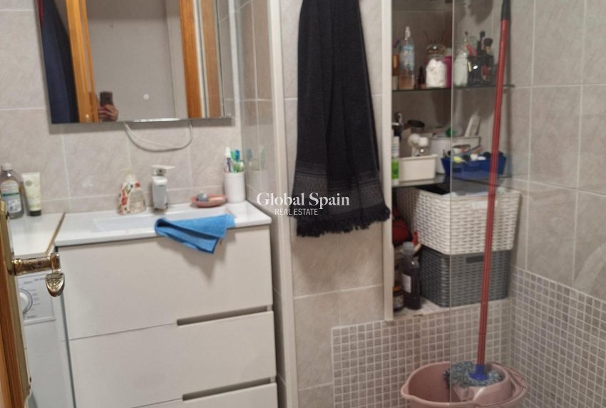 Wederverkoop - HUIS -
TORREVIEJA - Habaneras