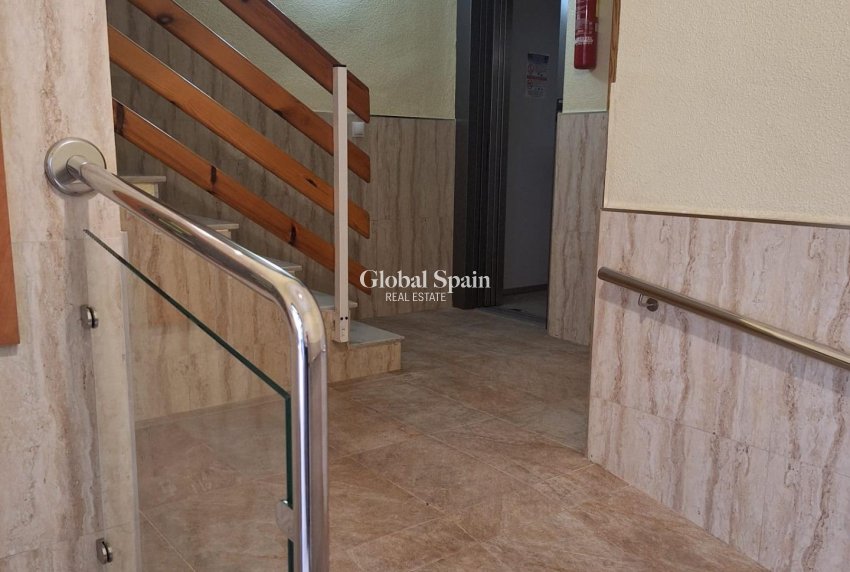 Wederverkoop - HUIS -
TORREVIEJA - Habaneras