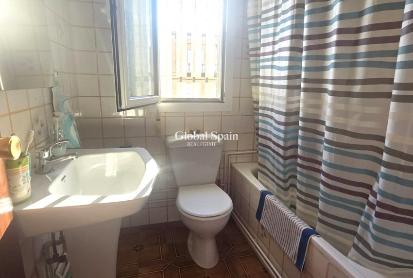 Wederverkoop - HUIS -
TORREVIEJA - Habaneras