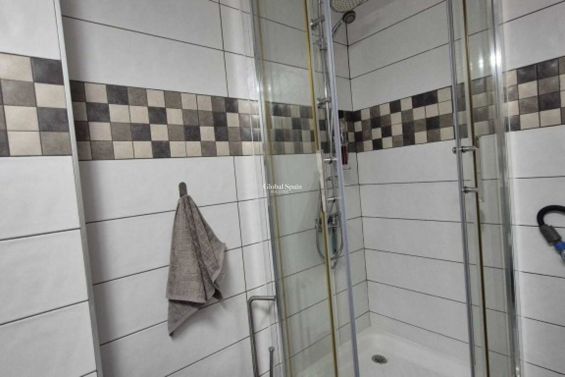 Wederverkoop - HUIS -
TORREVIEJA - Inland