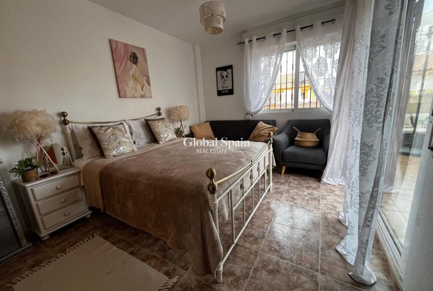 Wederverkoop - HUIS -
TORREVIEJA - La Florida