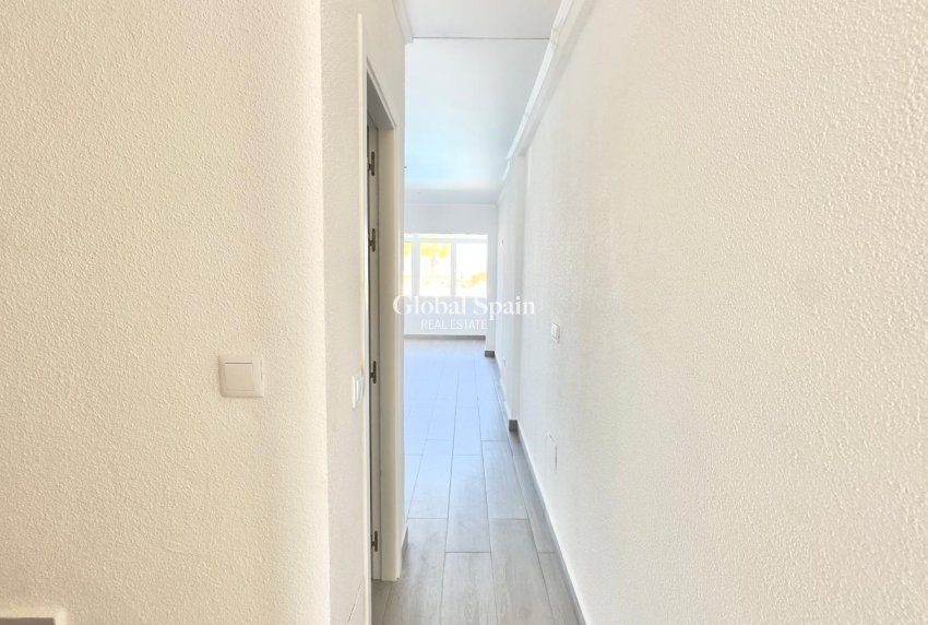 Wederverkoop - HUIS -
TORREVIEJA - La Mata