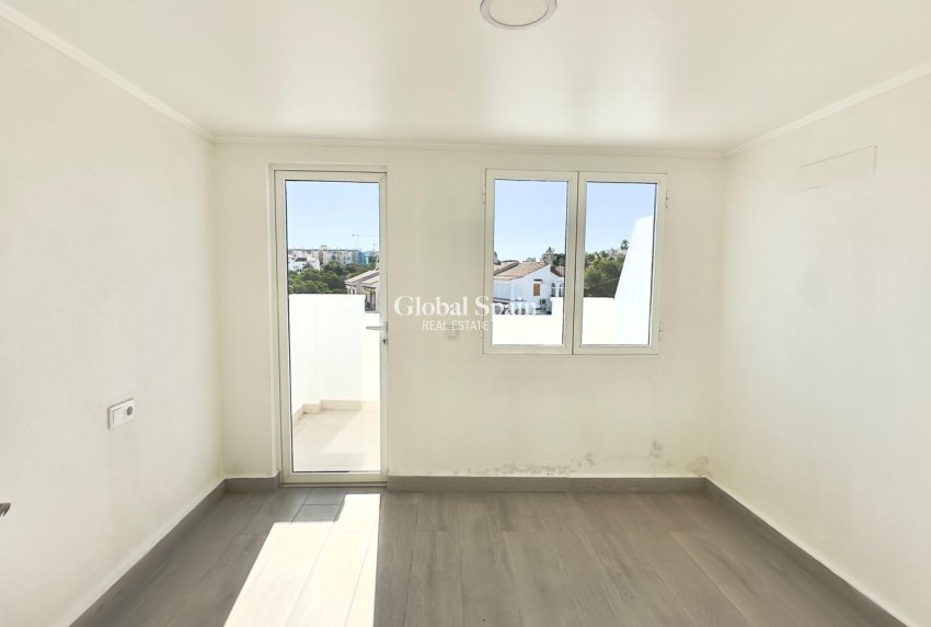 Wederverkoop - HUIS -
TORREVIEJA - La Mata