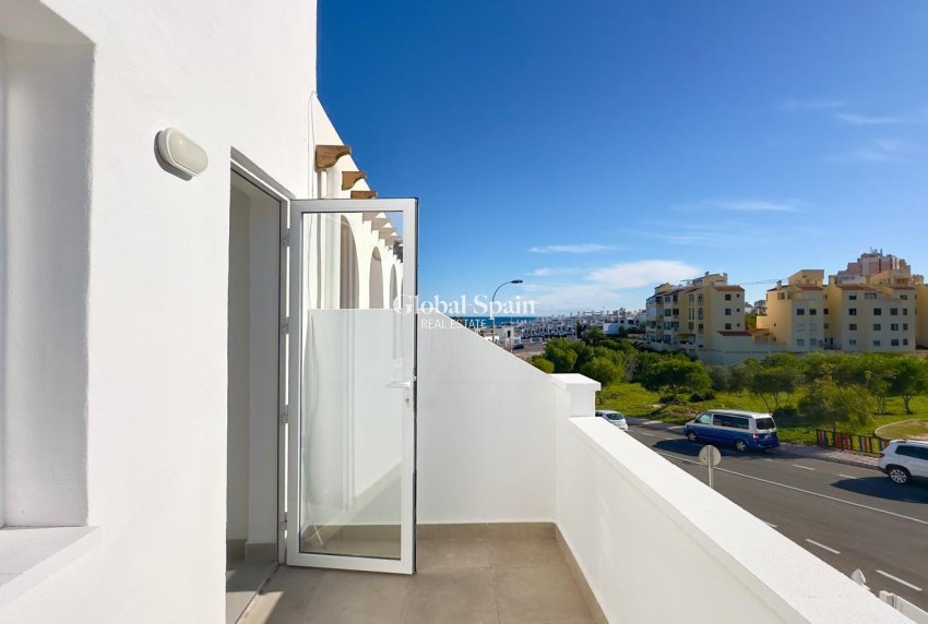 Wederverkoop - HUIS -
TORREVIEJA - La Mata