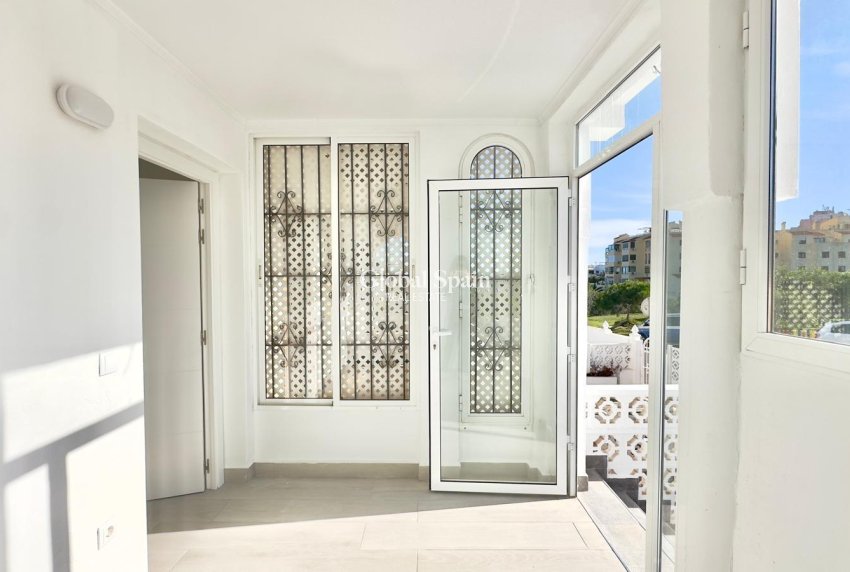 Wederverkoop - HUIS -
TORREVIEJA - La Mata