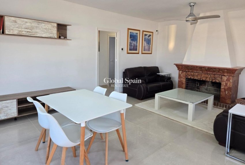 Wederverkoop - HUIS -
TORREVIEJA - La Mata