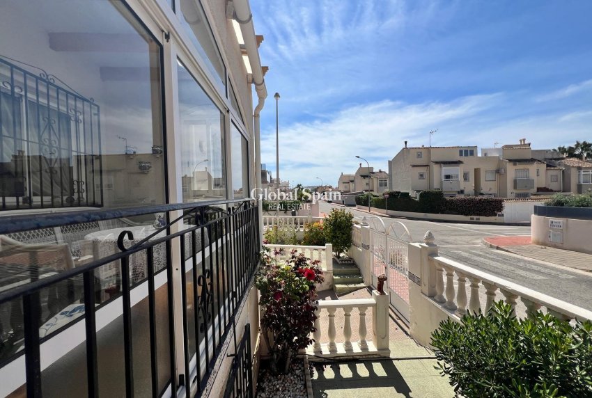Wederverkoop - HUIS -
TORREVIEJA - La Mata