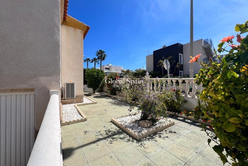 Wederverkoop - HUIS -
TORREVIEJA - La Mata