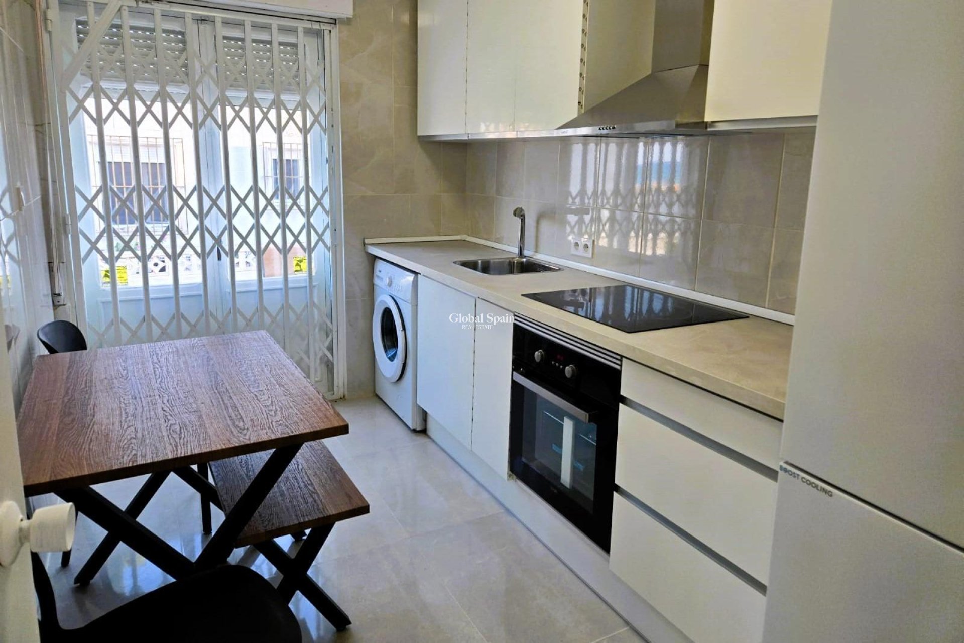 Wederverkoop - HUIS -
TORREVIEJA - La Mata