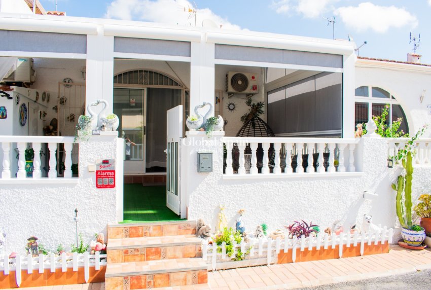 Wederverkoop - HUIS -
TORREVIEJA - La Siesta - El Salado - Torreta