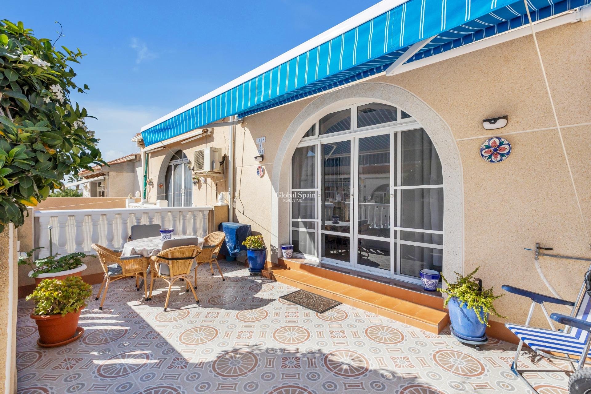 Wederverkoop - Huis -
TORREVIEJA - La Siesta - El Salado - Torreta