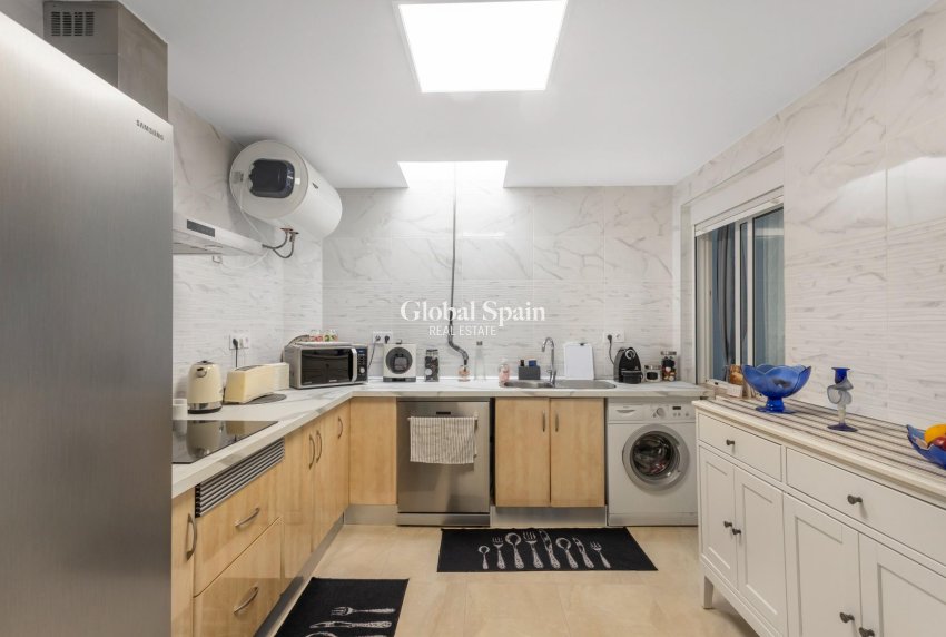 Wederverkoop - Huis -
TORREVIEJA - La Siesta - El Salado - Torreta