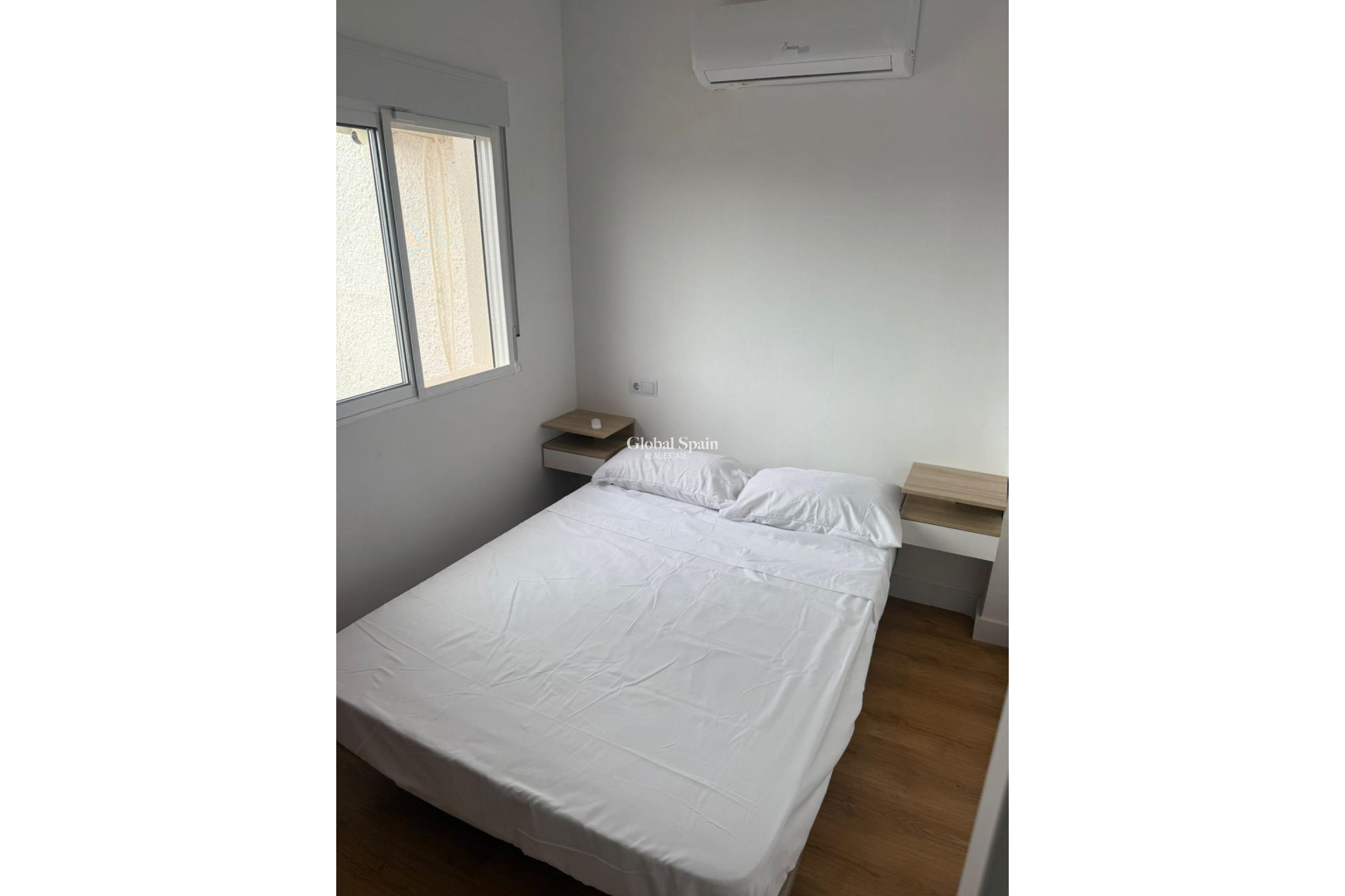 Wederverkoop - HUIS -
TORREVIEJA - La Siesta - El Salado - Torreta