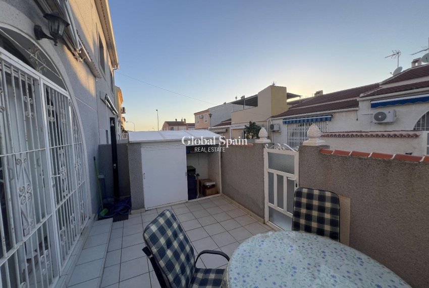 Wederverkoop - HUIS -
TORREVIEJA - La Siesta - El Salado - Torreta