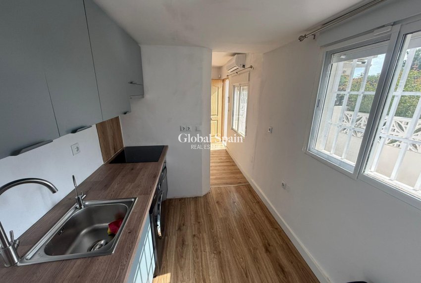 Wederverkoop - HUIS -
TORREVIEJA - La Siesta - El Salado - Torreta