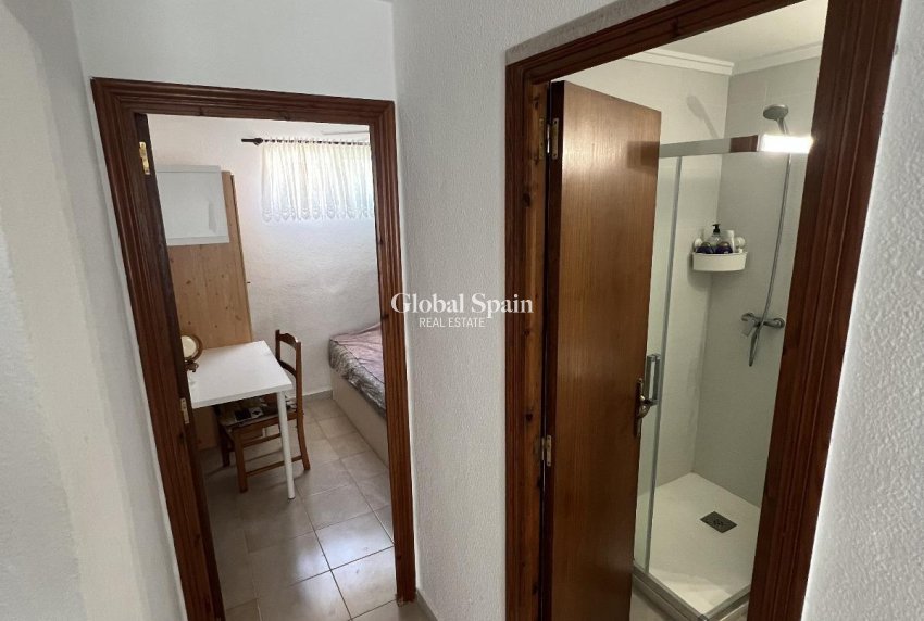 Wederverkoop - HUIS -
TORREVIEJA - La Siesta - El Salado - Torreta