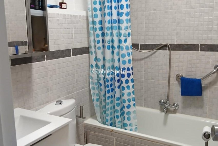 Wederverkoop - HUIS -
TORREVIEJA - La Siesta - El Salado - Torreta