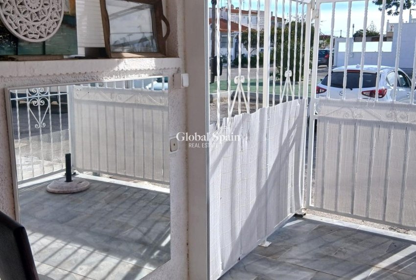 Wederverkoop - HUIS -
TORREVIEJA - La Siesta - El Salado - Torreta