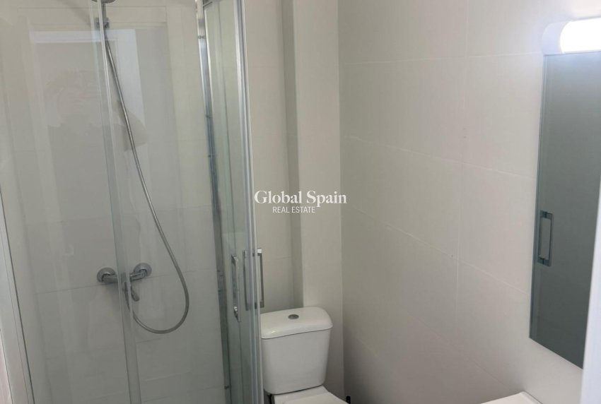 Wederverkoop - HUIS -
TORREVIEJA - La Siesta - El Salado - Torreta
