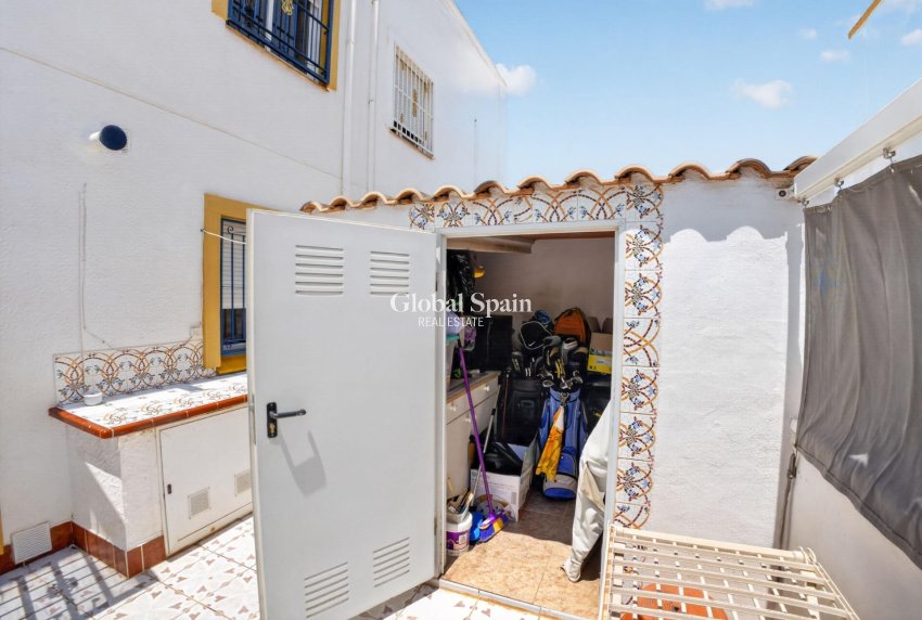 Wederverkoop - HUIS -
TORREVIEJA - La Siesta - El Salado - Torreta