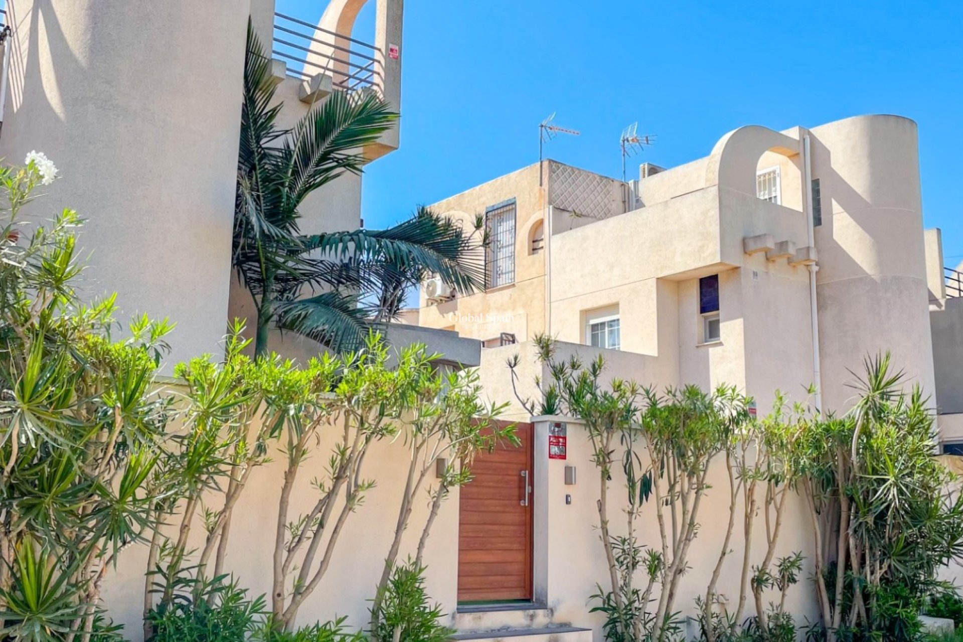 Wederverkoop - HUIS -
TORREVIEJA - La Siesta - El Salado -  Torreta