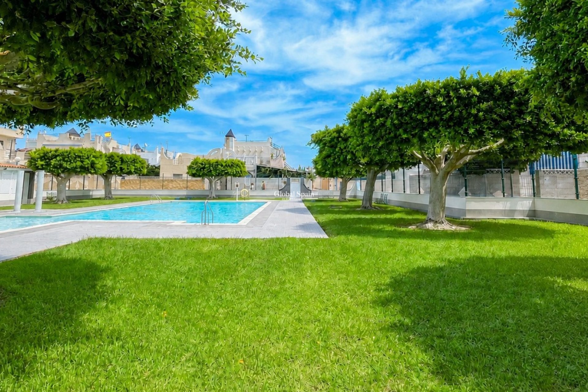 Wederverkoop - HUIS -
TORREVIEJA - La Siesta - El Salado -  Torreta