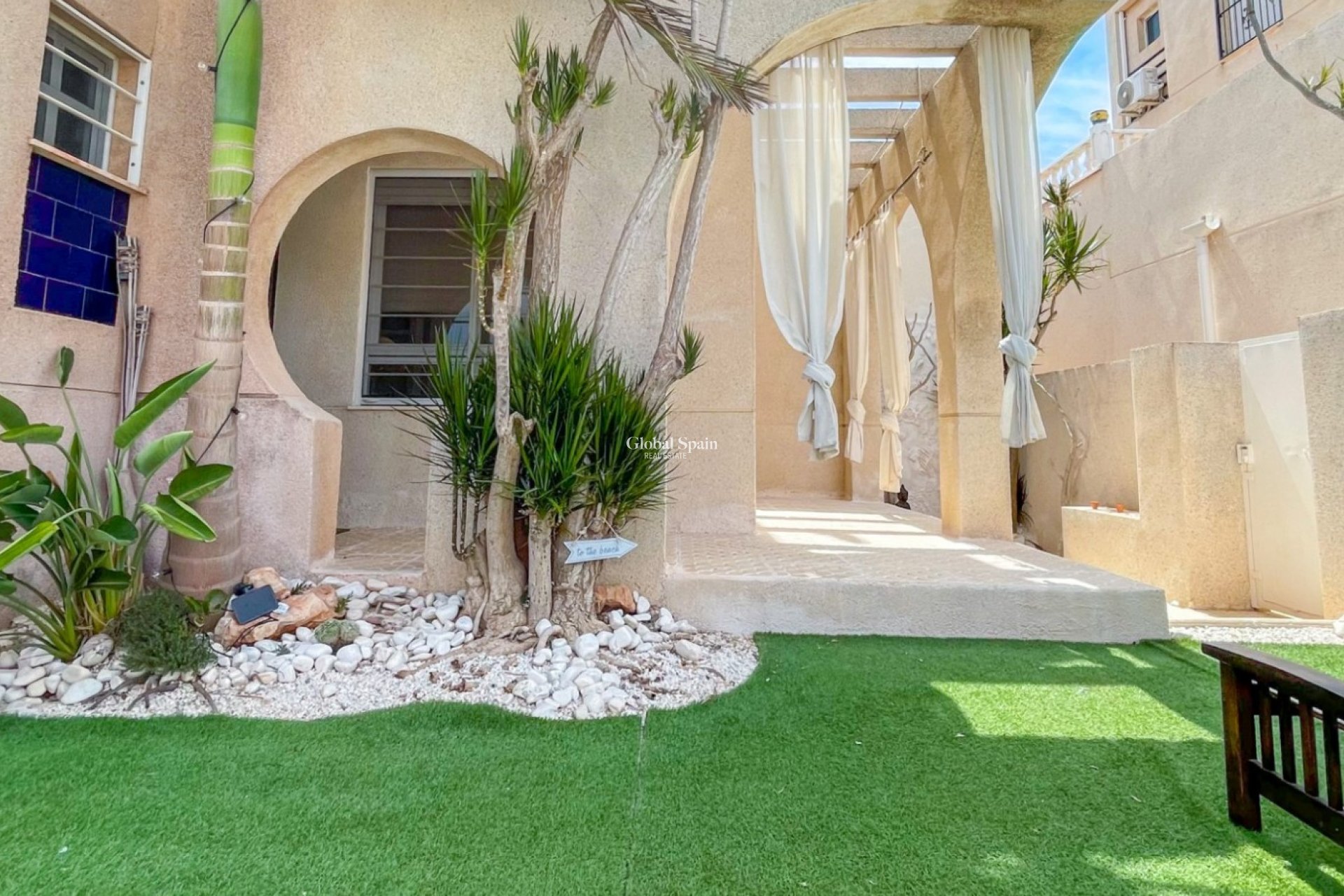 Wederverkoop - HUIS -
TORREVIEJA - La Siesta - El Salado -  Torreta