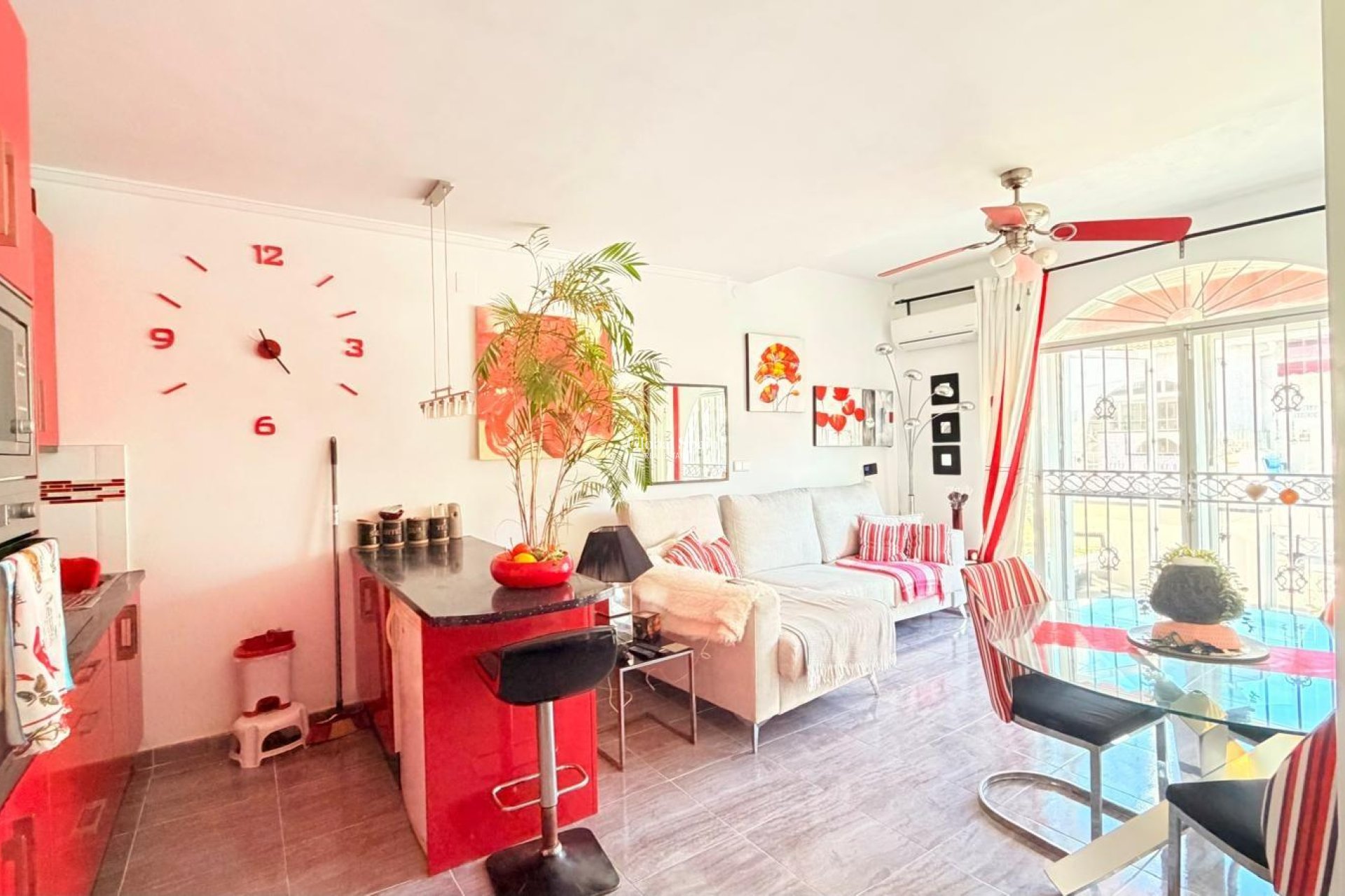 Wederverkoop - HUIS -
TORREVIEJA - La Siesta - El Salado - Torreta