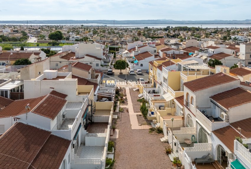 Wederverkoop - HUIS -
TORREVIEJA - La Siesta