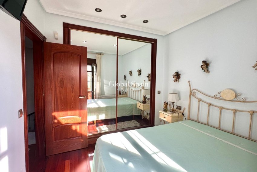 Wederverkoop - HUIS -
TORREVIEJA - La Siesta