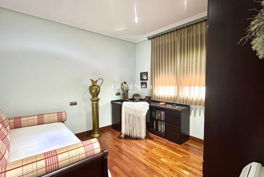 Wederverkoop - HUIS -
TORREVIEJA - La Siesta