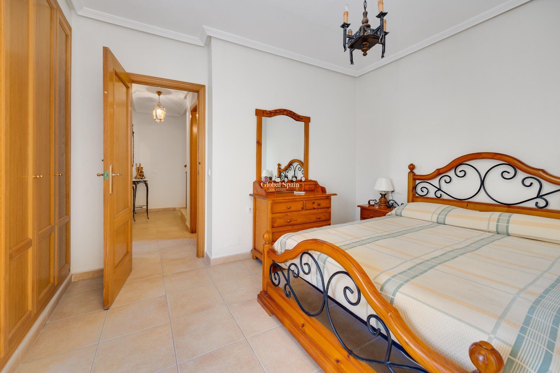 Wederverkoop - HUIS -
TORREVIEJA - La Veleta
