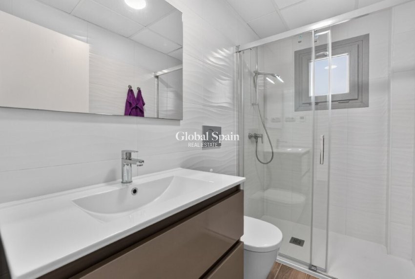 Wederverkoop - HUIS -
TORREVIEJA - La Veleta