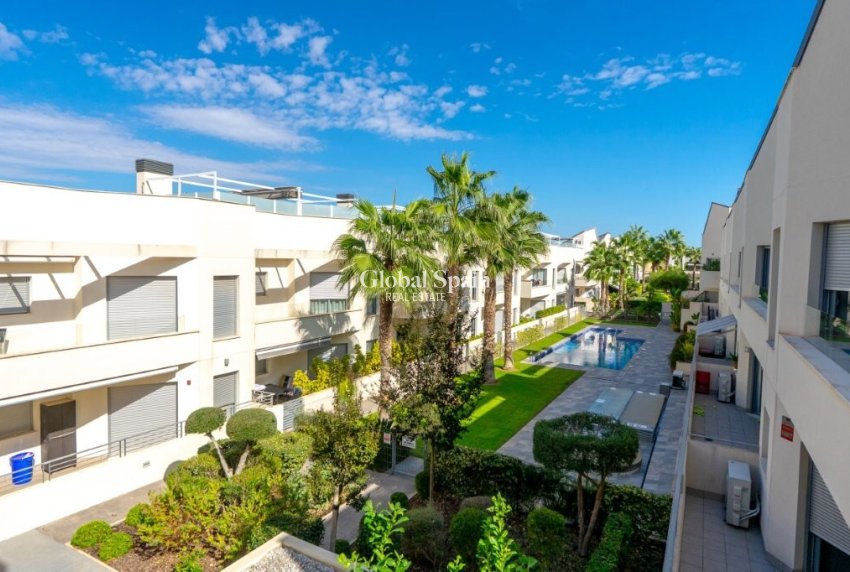 Wederverkoop - HUIS -
TORREVIEJA - La Veleta