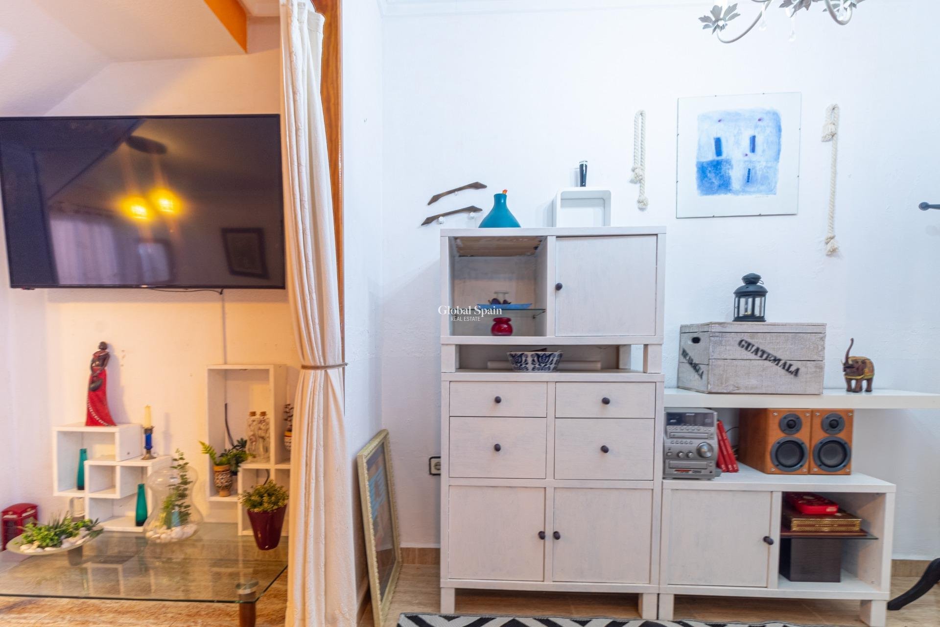 Wederverkoop - Huis -
TORREVIEJA - LOS BALCONES - LOS ALTOS