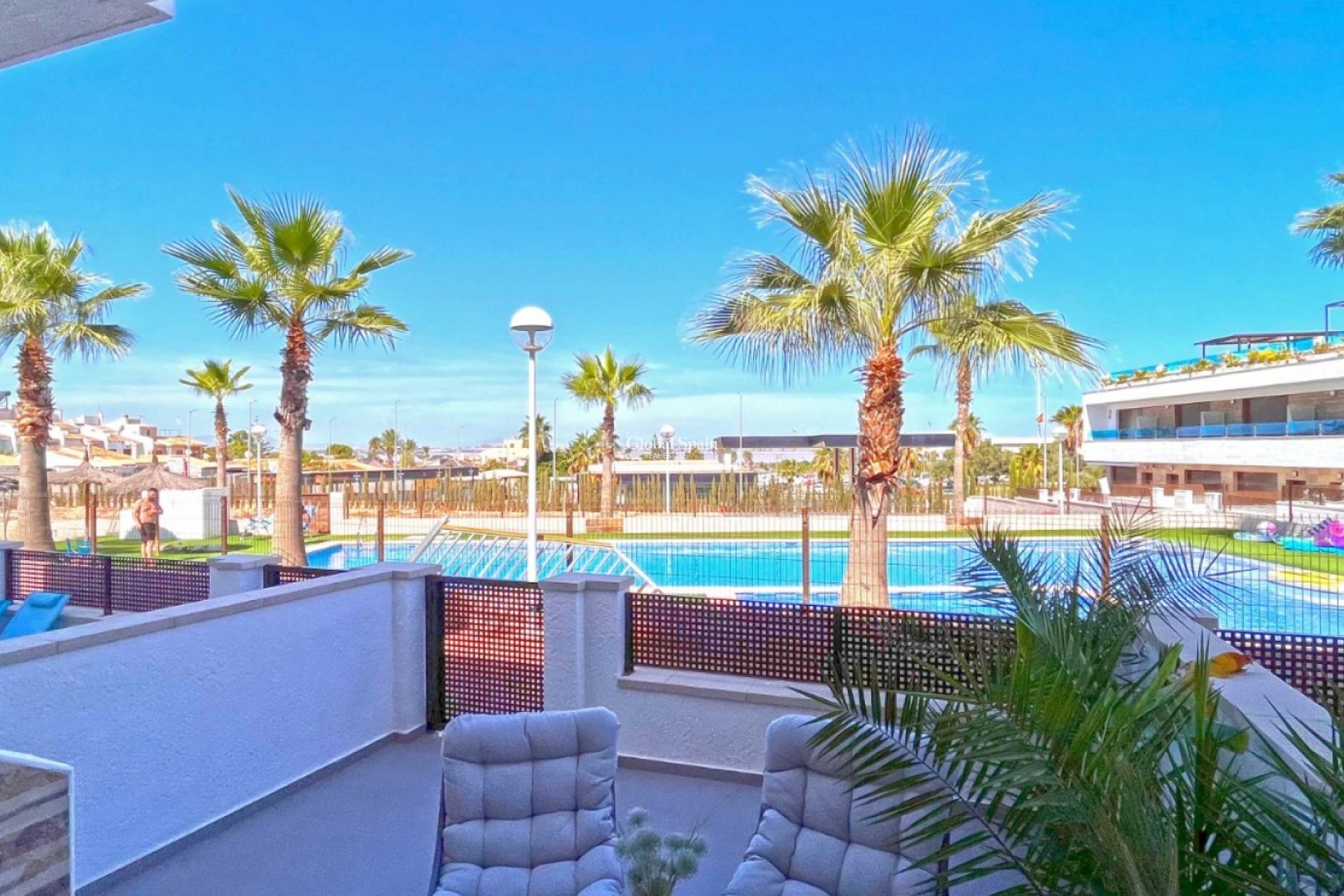 Wederverkoop - Huis -
TORREVIEJA - LOS BALCONES - LOS ALTOS