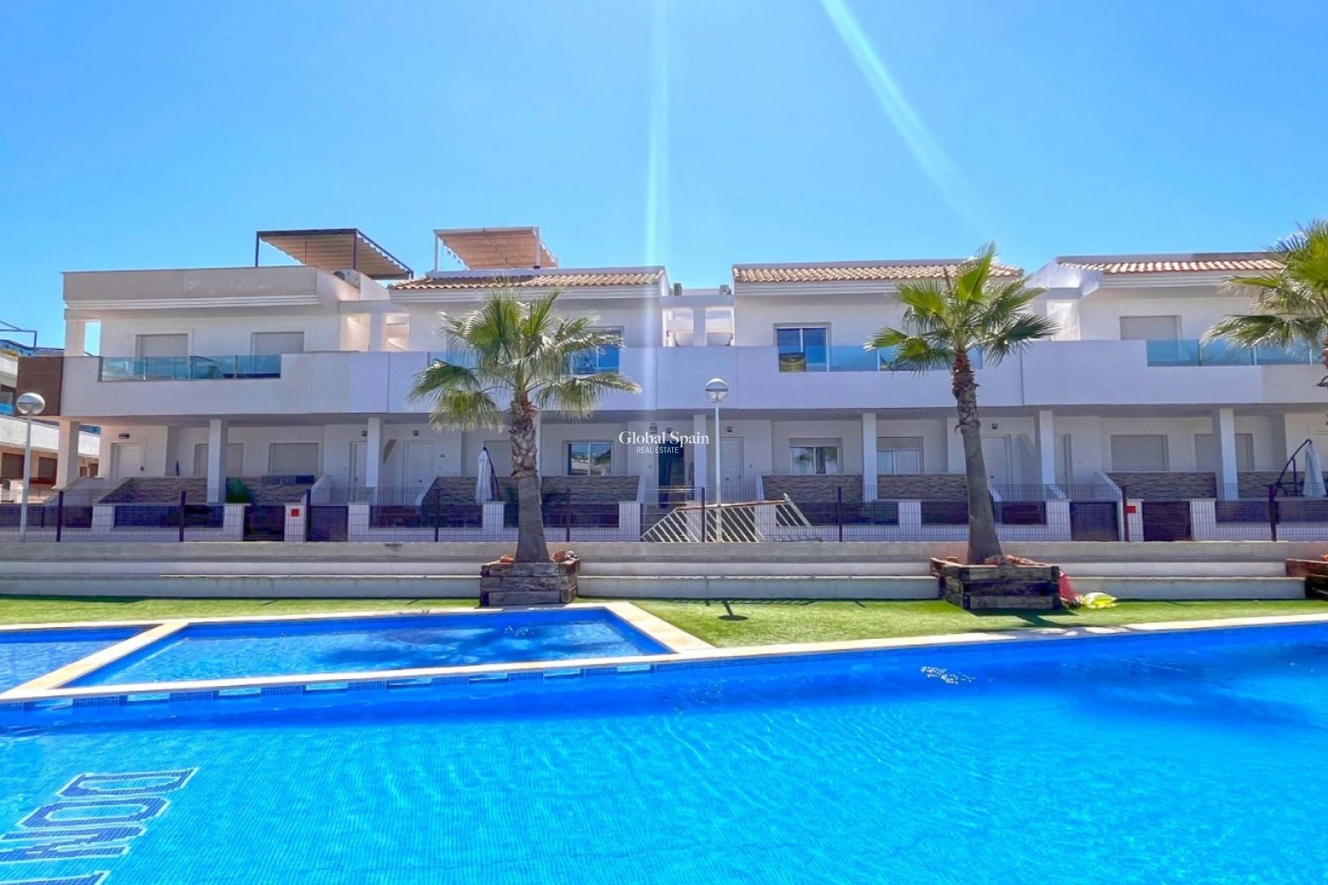 Wederverkoop - Huis -
TORREVIEJA - LOS BALCONES - LOS ALTOS