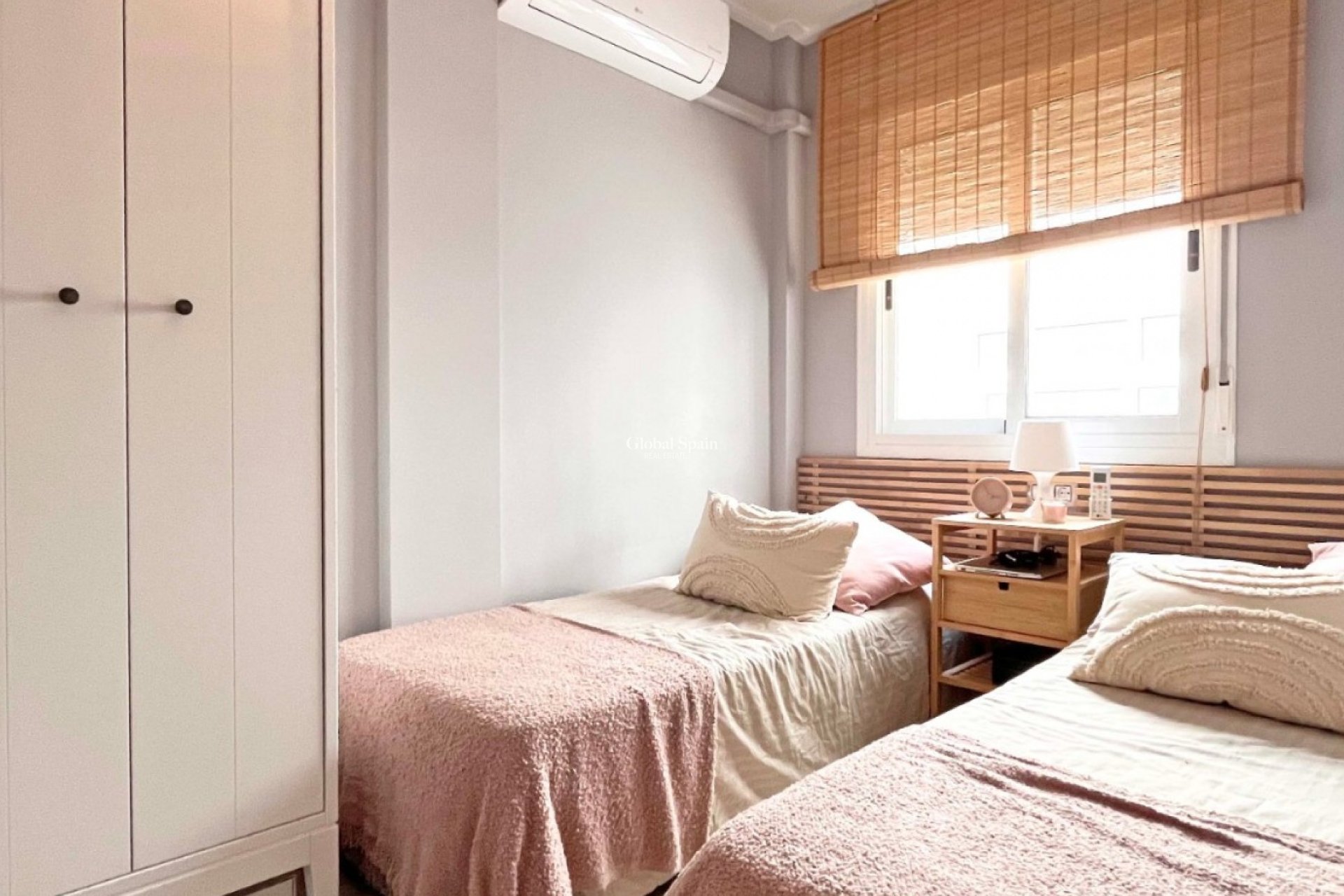 Wederverkoop - Huis -
TORREVIEJA - LOS BALCONES - LOS ALTOS