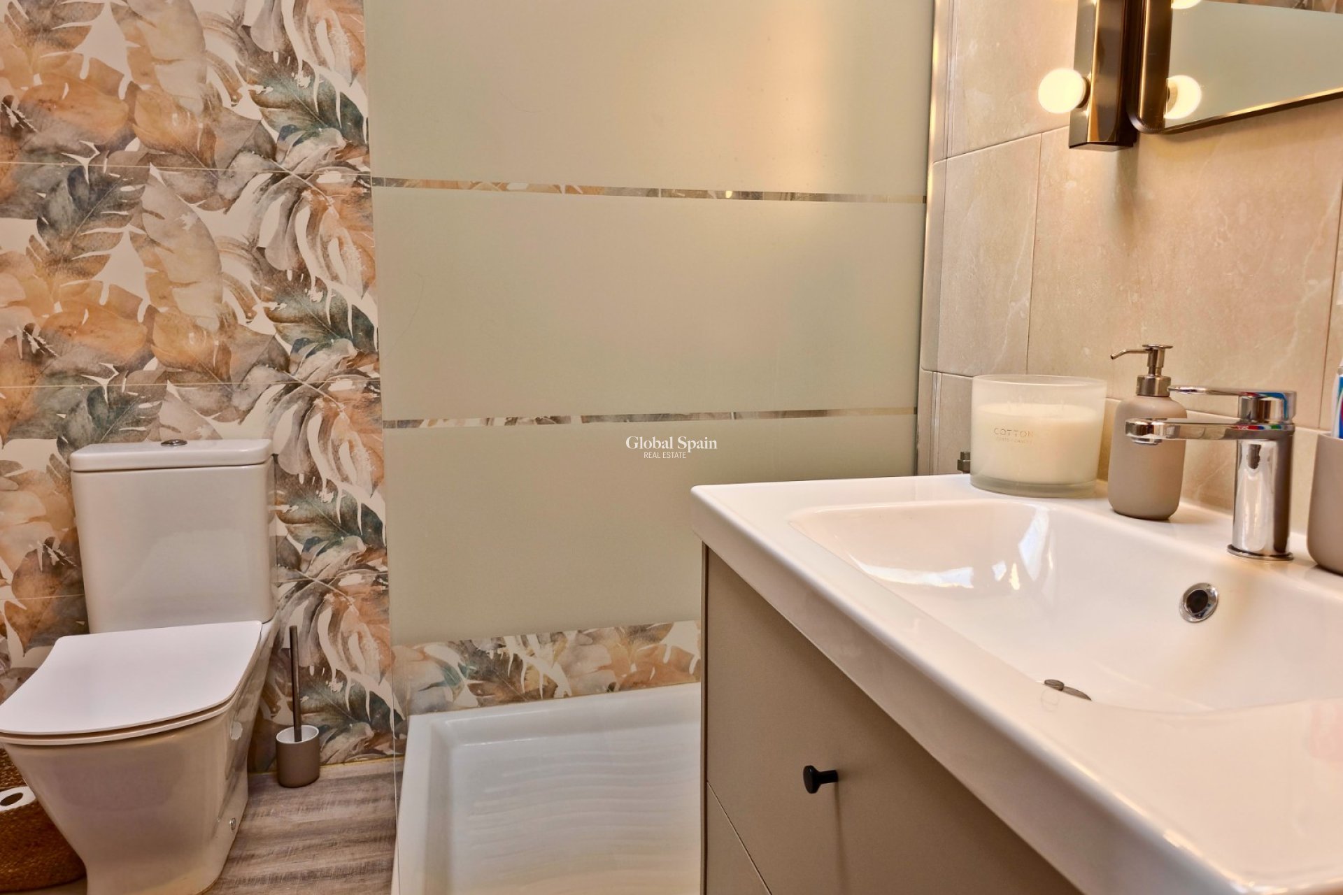 Wederverkoop - HUIS -
TORREVIEJA - LOS BALCONES - LOS ALTOS